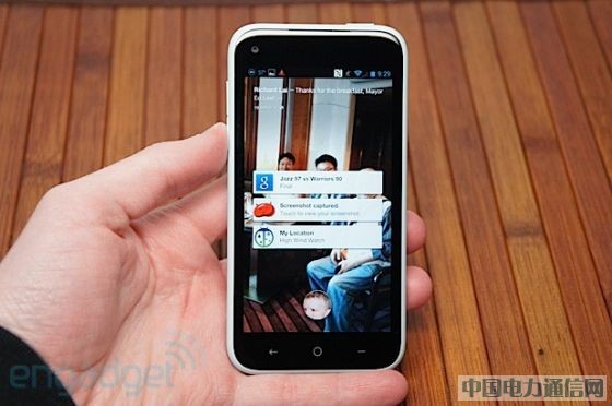 ���ư�Facebook�ֻ�HTC First